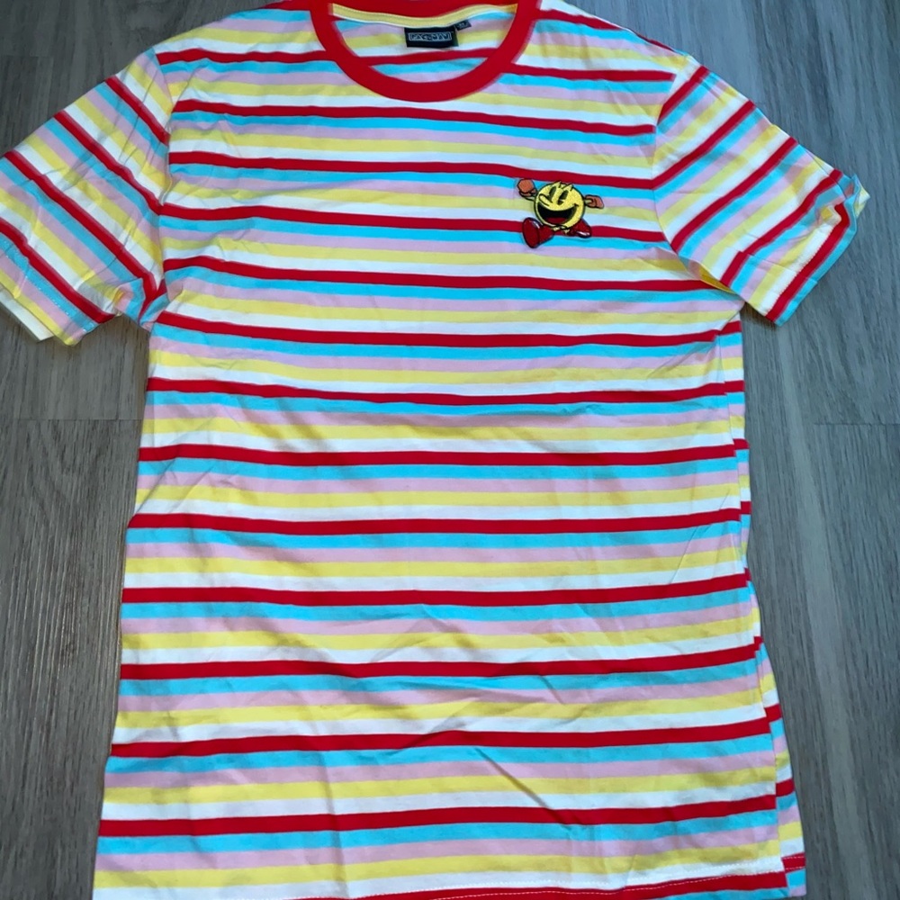Men’s Pac-Man shirt size M